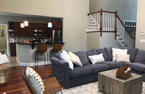Lee House | Beautiful Home in AMAZING Berkshire Location