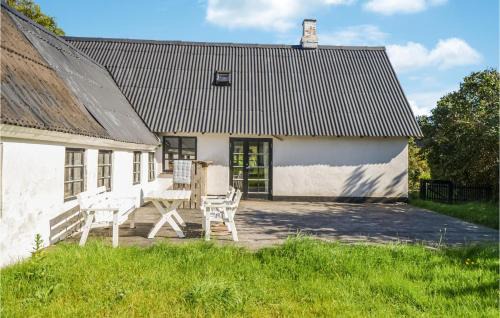 Anholt House | Beautiful Home In Anholt With Kitchen