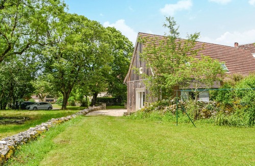 Issendolus House | Beautiful home in Issendolus with WiFi