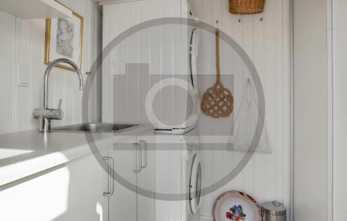 Varde Municipality House | Beautiful Home In Varde With Kitchen