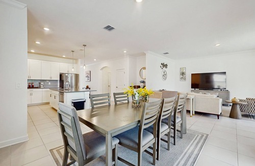 Four Corners House | Beautiful home with private pool and space for the whole family