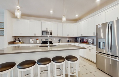Four Corners House | Beautiful home with private pool and space for the whole family