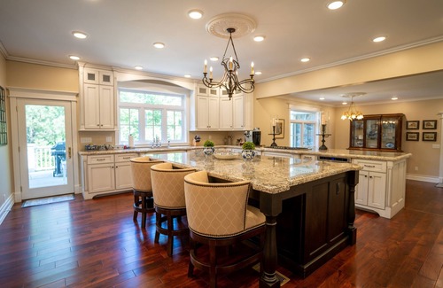 Carbondale House | Beautiful Home with Hot Tub, Community Pool, and Screened in Porch