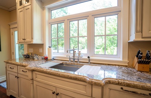 Carbondale House | Beautiful Home with Hot Tub, Community Pool, and Screened in Porch