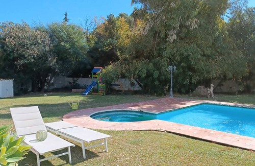 New Golden Mile Ski Chalet | BEAUTIFUL HOUSE 5 MINUTES WALKING FROM THE BEACH
