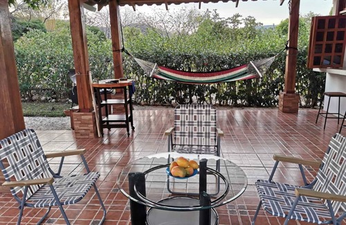Mansion House | Beautiful house 50 minutes to the beach and airport. Blue zone