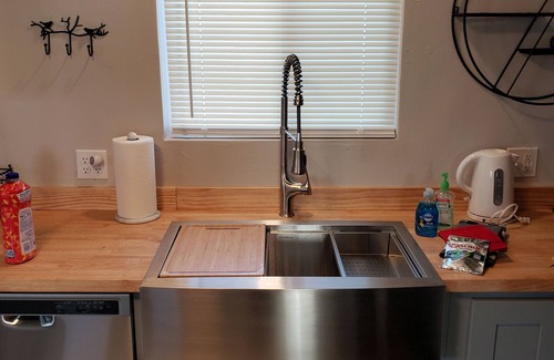 Montrose House | Beautiful house for your Montrose getaway