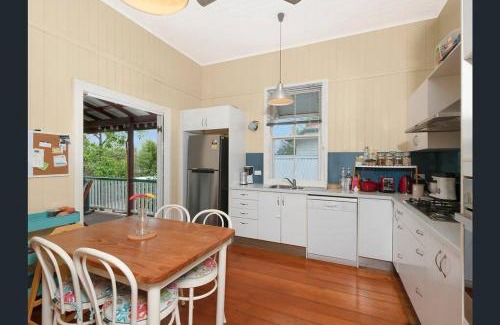 Bulimba House | Beautiful house with city views