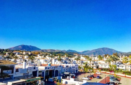 Marbella Cottage | Beautiful house with 4 bedrooms and 3 bathrooms, Los Naranjos Urbanization, Puerto Banus