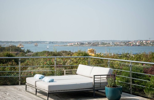 Torslanda House | Beautiful house with seaview