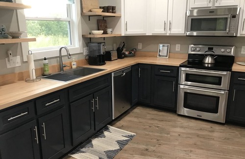 Stewart House | Beautiful KY Lake View + Nature, Family friendly, Hot Tub