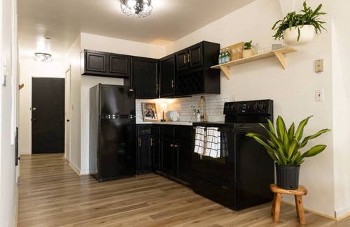 Newtonville Apartment | Beautiful, Light-Filled North Troy Loft
