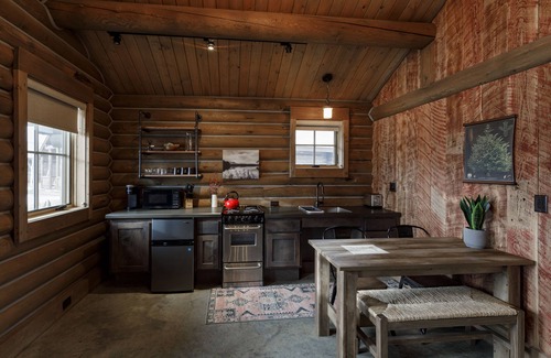 Livingston Cabin | Beautiful Log Cabin in Paradise Valley, Montana