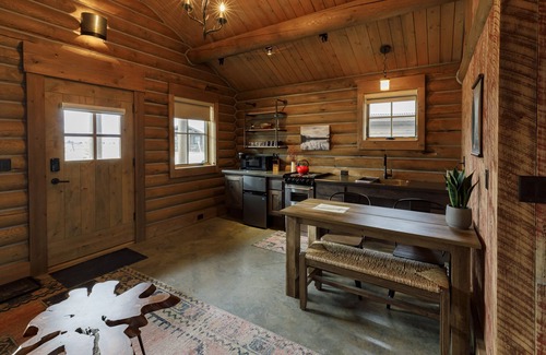 Livingston Cabin | Beautiful Log Cabin in Paradise Valley, Montana