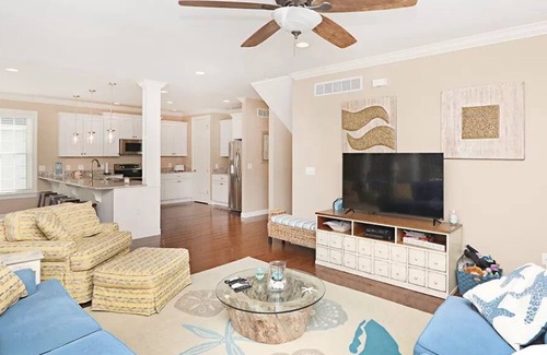 South Bethany Harbor House | Beautiful Modern Canal Front Home Walking Distance to Beach!