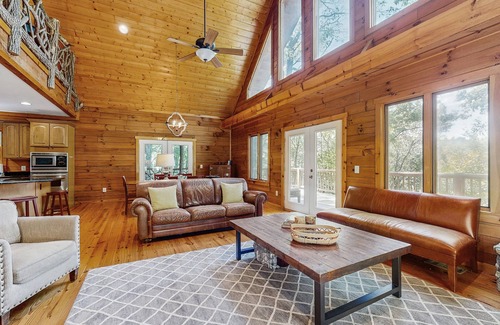 Sapphire House | Beautiful mountain view cabin with large deck, gas grill, and amenities
