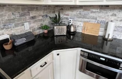 Union House | Beautiful, new home in seclulded area located overlooking a 2-acre pond.