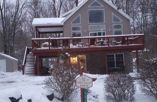 Gouldsboro Ski Chalet | Beautiful New Pocono Chalet!