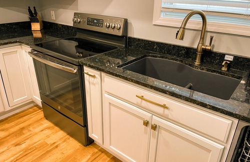 Lake Placid Apartment | Beautiful NEW Spacious 1st Floor Apartment Close to Restaurants