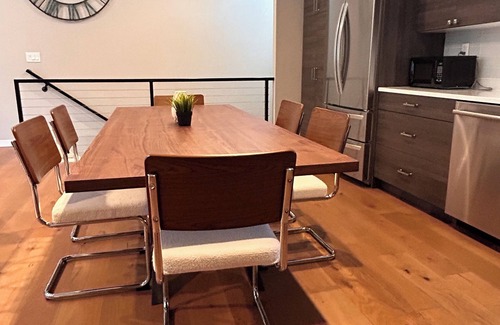 Carver House | Beautiful One Family Home - Near PDX/Waterfront