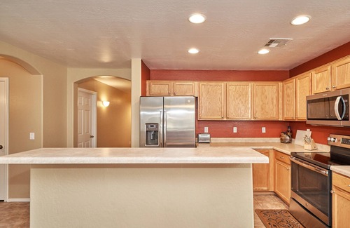 San Tan Valley House | Beautiful One Story Home in Johnson Ranch with Golf Course Views!