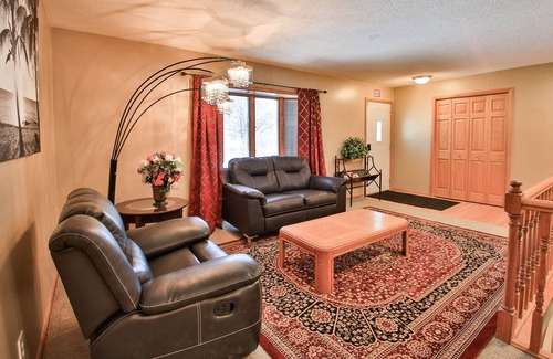 Mounds View House | Beautiful one story home 6 bed 3 bath in a great location