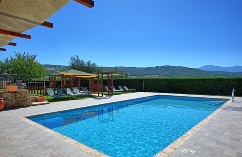 Montalcino Villa | Beautiful private villa with private pool, WIFI, A/C, TV, patio, panoramic view, close to Montalcino