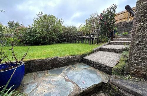 Mylor Churchtown Apartment | Beautiful & Peaceful Garden Retreat at 'The Lower Deck'