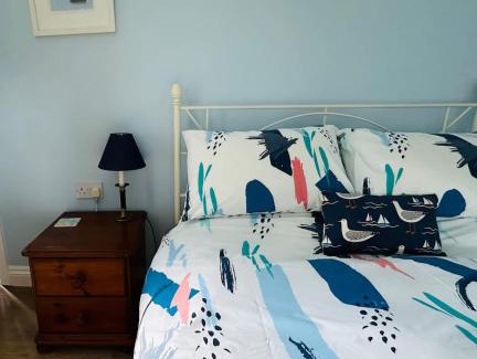 Mylor Churchtown Apartment | Beautiful & Peaceful Garden Retreat at 'The Lower Deck'