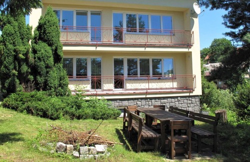 Mistrovice House | Beautiful private villa for 12 guests with hot tub, WIFI, TV, balcony, pets allowed and parking