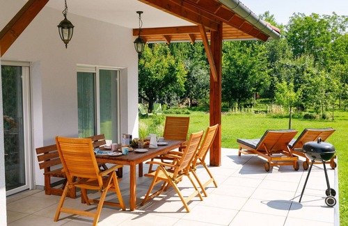Balatonoszod House | Beautiful private villa for 8 guests with WIFI, A/C, TV and terrace