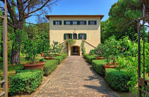 Montecatini Val di Cecina Villa | Beautiful private villa for 20 people with WIFI, private pool, TV, pets allowed and panoramic view