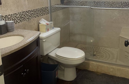 Lancaster Apartment | Beautiful Private Studio w Kitchen and Bath
