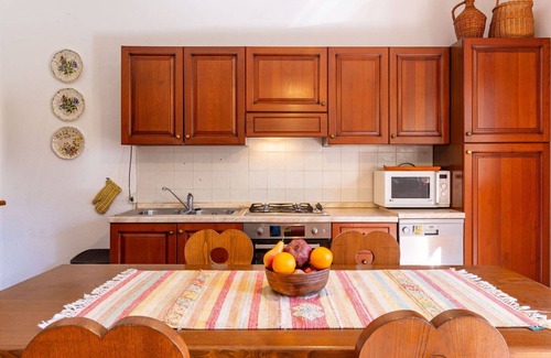 Trezzone House | Beautiful private villa for 4 people with WIFI, TV and patio