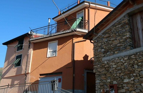 Aurigo House | Beautiful private villa for 5 guests with WIFI, TV, terrace, pets allowed and panoramic view