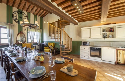 Lucignano House | Beautiful private villa for 26 guests with A/C, private pool, WIFI, hot tub, TV and terrace