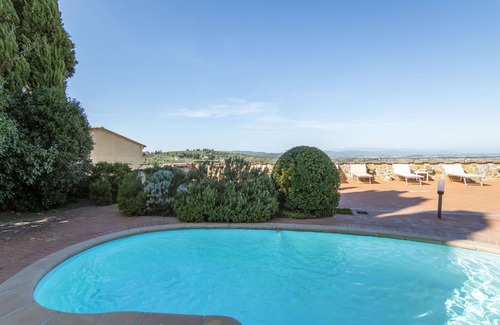 Lucignano House | Beautiful private villa for 26 guests with A/C, private pool, WIFI, hot tub, TV and terrace