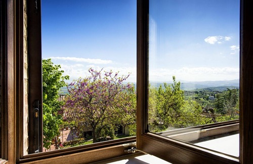 Montalcino Villa | Beautiful private villa for 6 guests with hot tub, A/C, WIFI, TV, patio and panoramic view