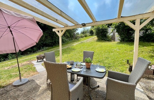 Wilhelmsdorf House | Beautiful private villa for 4 people with WIFI, TV, terrace, pets allowed and panoramic view