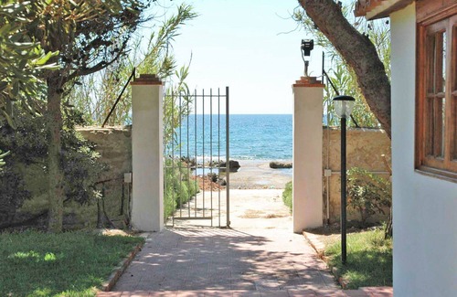 Punta Milocca House | Beautiful private villa for 4 guests with A/C, WIFI, private pool and terrace