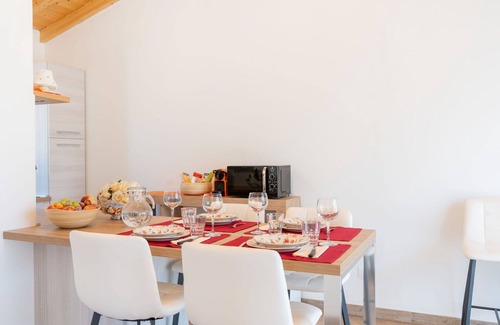 Vetralla House | Beautiful private villa for 3 people with A/C, WIFI, pool, TV, pets allowed and panoramic view