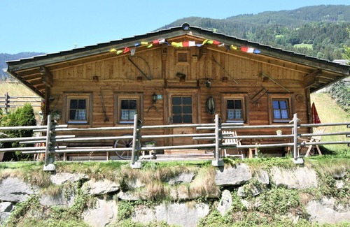 Schwendau House | Beautiful private villa for 6 people with WIFI, TV, terrace and pets allowed