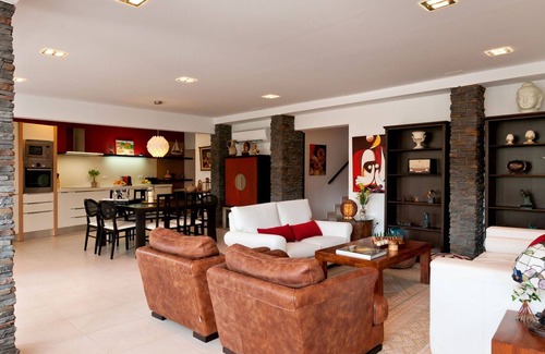 Ingenio Villa | Beautiful private villa for 12 guests with WIFI, private pool, A/C, TV and patio