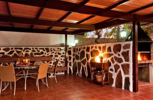 Ingenio Villa | Beautiful private villa for 12 guests with WIFI, private pool, A/C, TV and patio