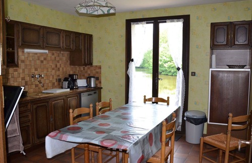 Pionnat House | Beautiful private villa for 8 people with WIFI, A/C, TV, terrace and pets allowed