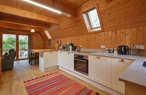 Beauly House | Beautiful private villa for 4 guests with WIFI, TV and pets allowed