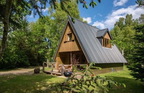Beauly House | Beautiful private villa for 4 guests with WIFI, TV and pets allowed