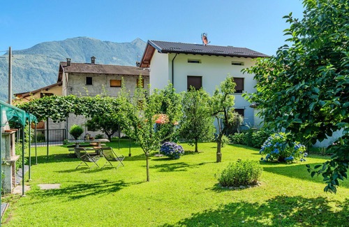 Piantedo House | Beautiful private villa for 5 guests with WIFI, TV, patio and pets allowed