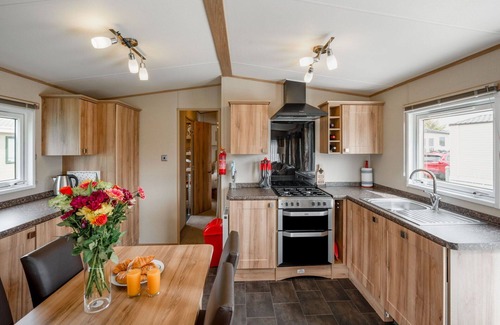 Nairn House | Beautiful private villa for 4 people with WIFI, pool, TV, terrace and pets allowed