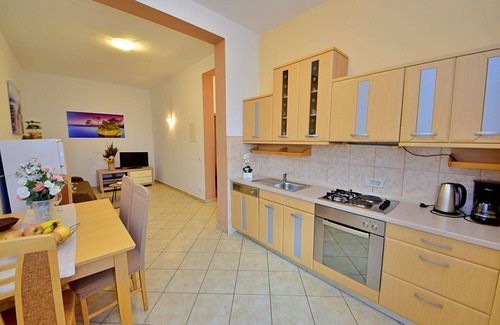 Seget Vranjica House | Beautiful private villa for 16 people with private pool, A/C, WIFI, TV and terrace